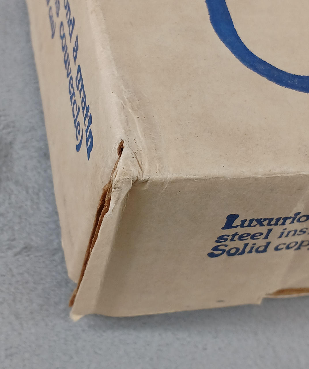 箱ダメージあり