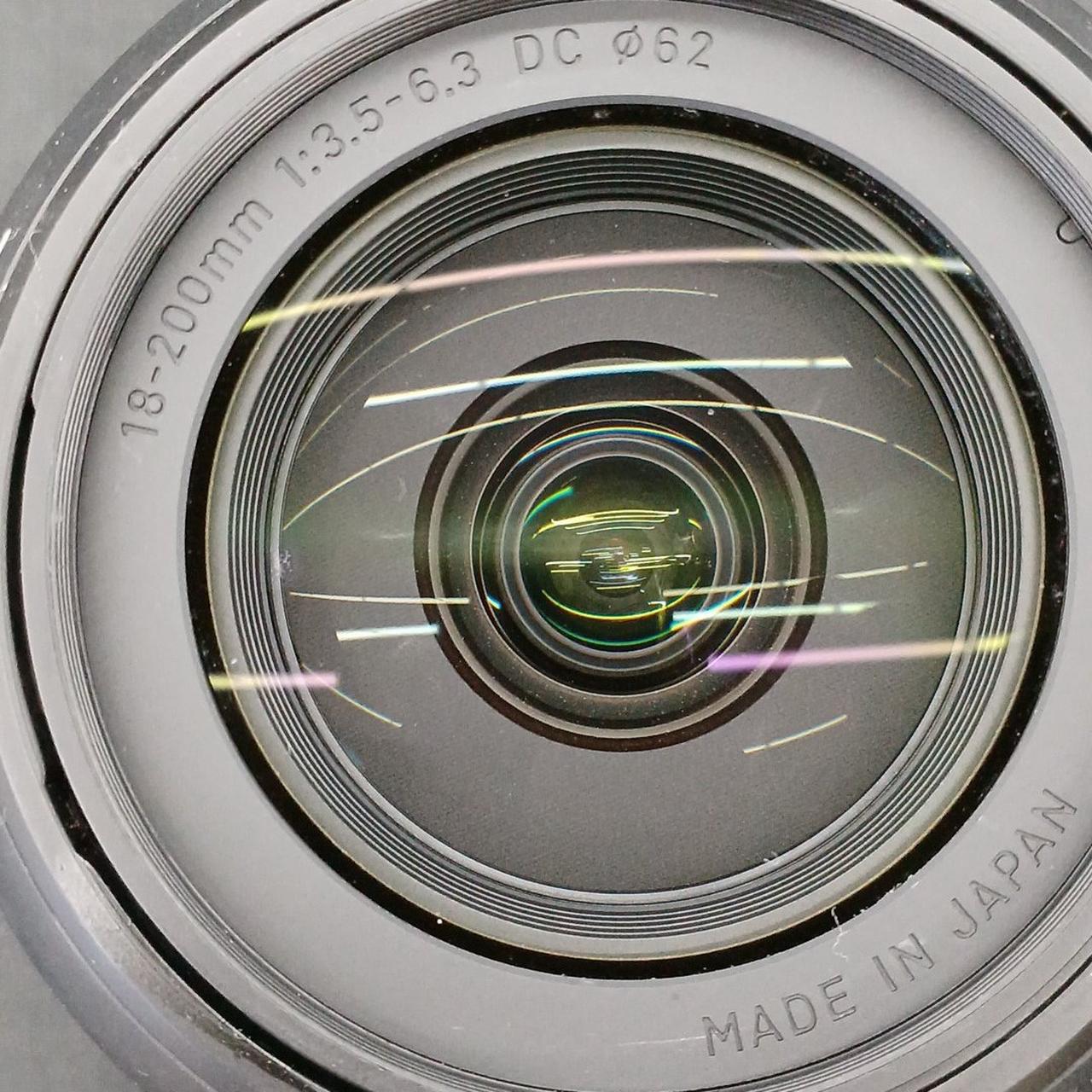 レンズ内にカビあり
(写真だと左端)