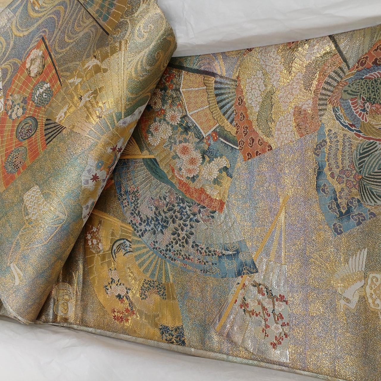 少しシワがあります