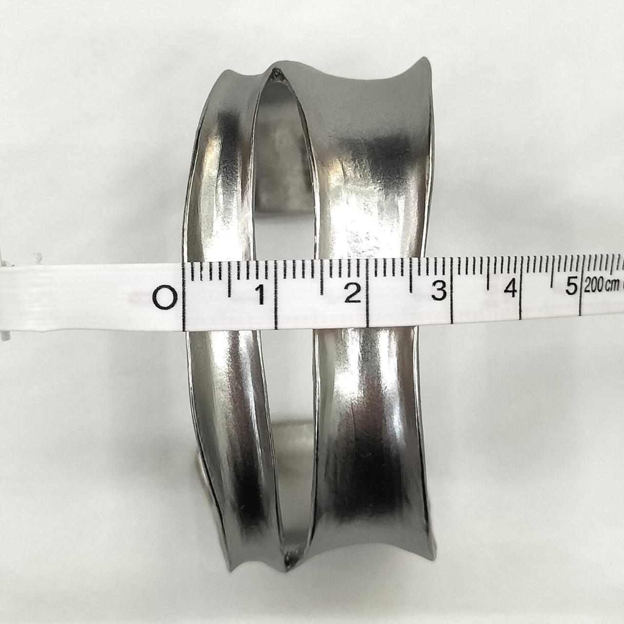 太さ約2.5〜3.0cm