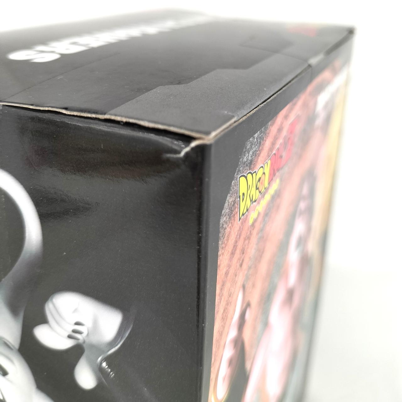 ※箱上部に破れがあります