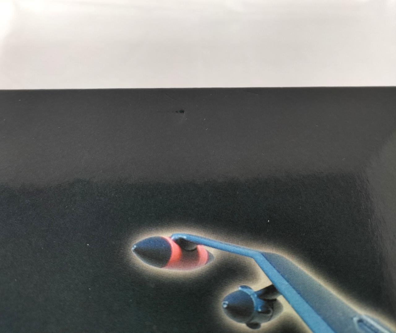 ※箱上部に凹みが有ります。