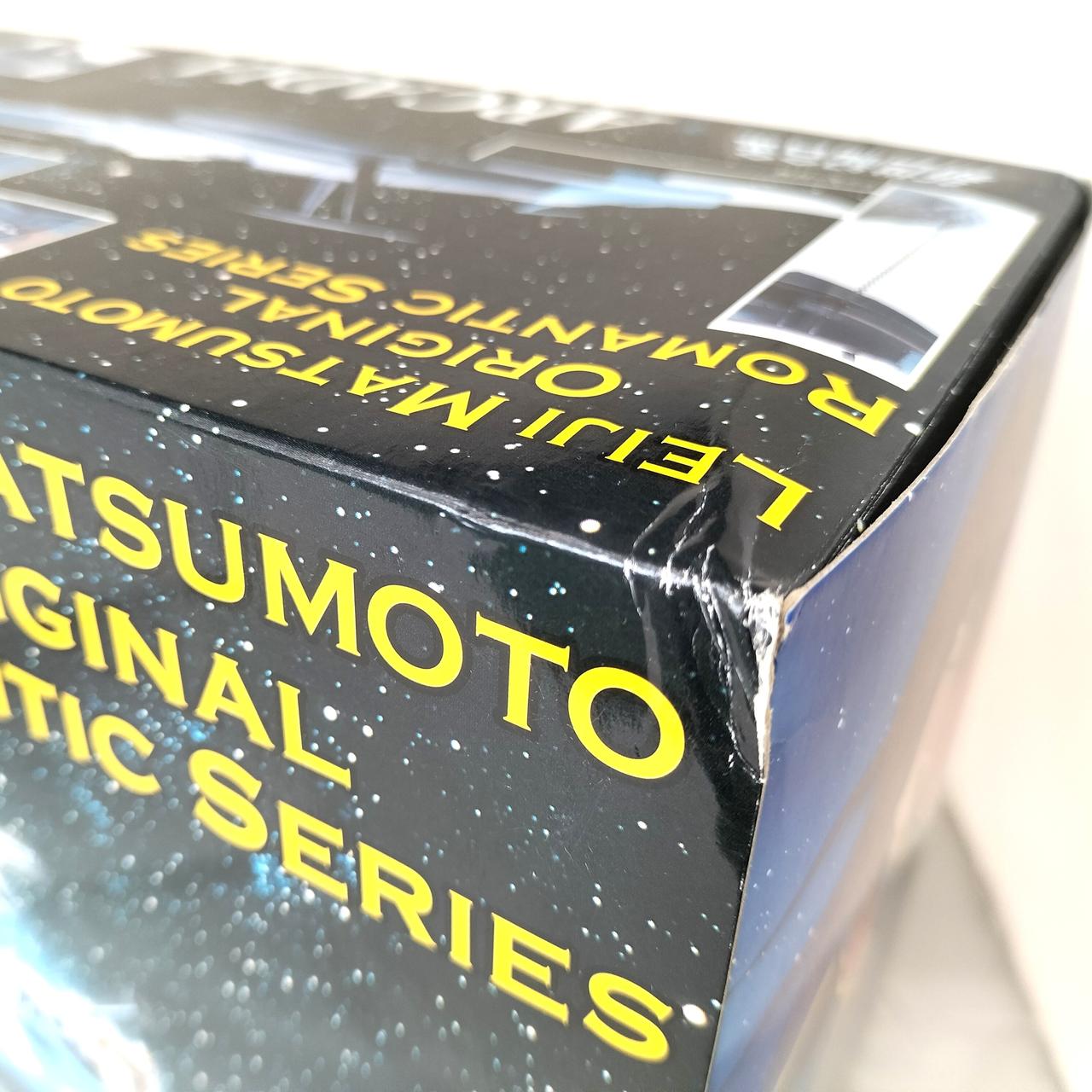 ※裏面の角潰れは範囲が大きいです。