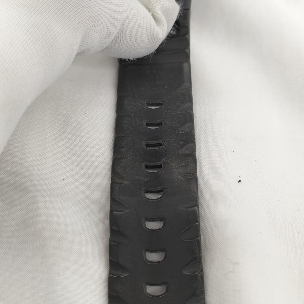 ベルト部分、一部劣化しております。