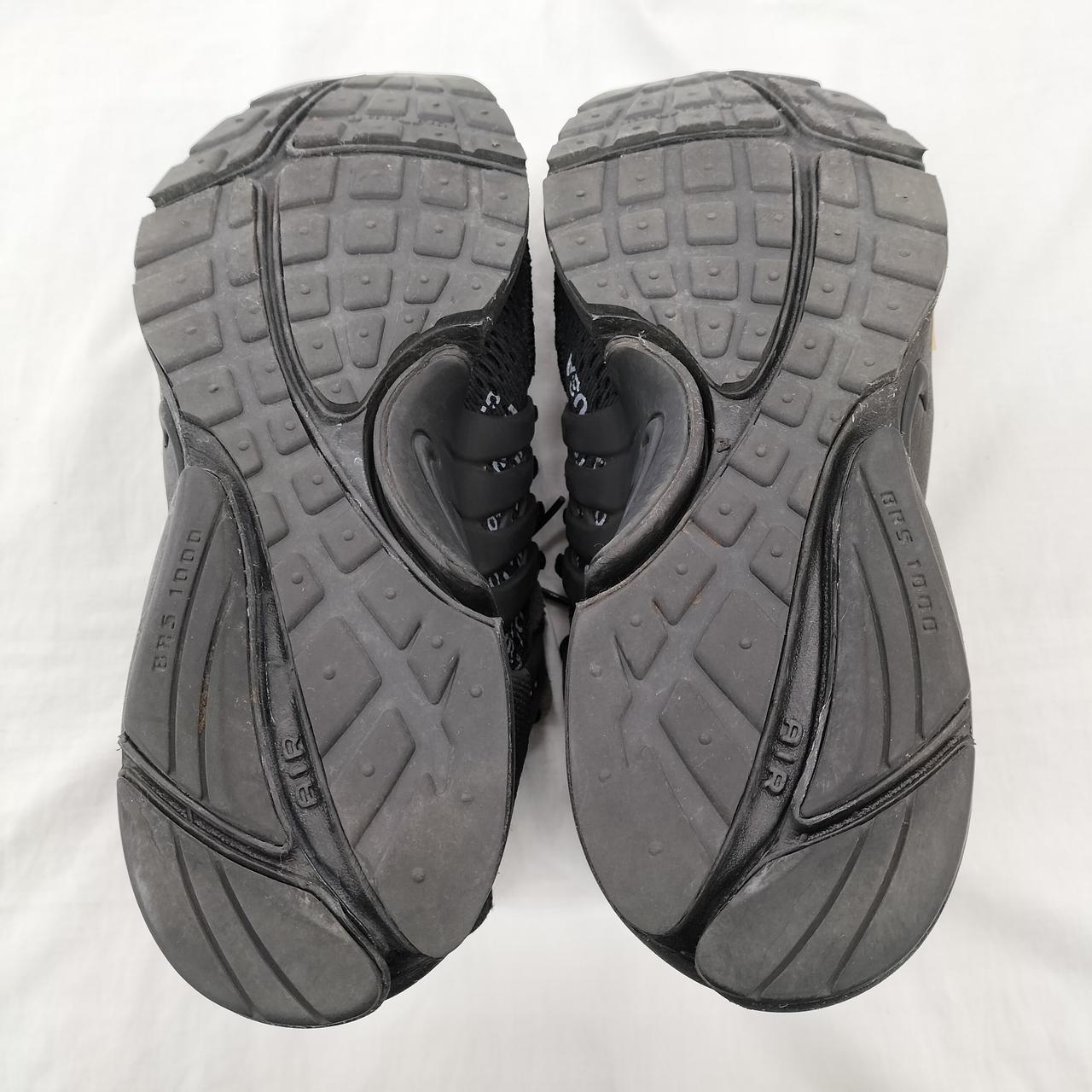 アウトソールに使用に伴う汚れあり