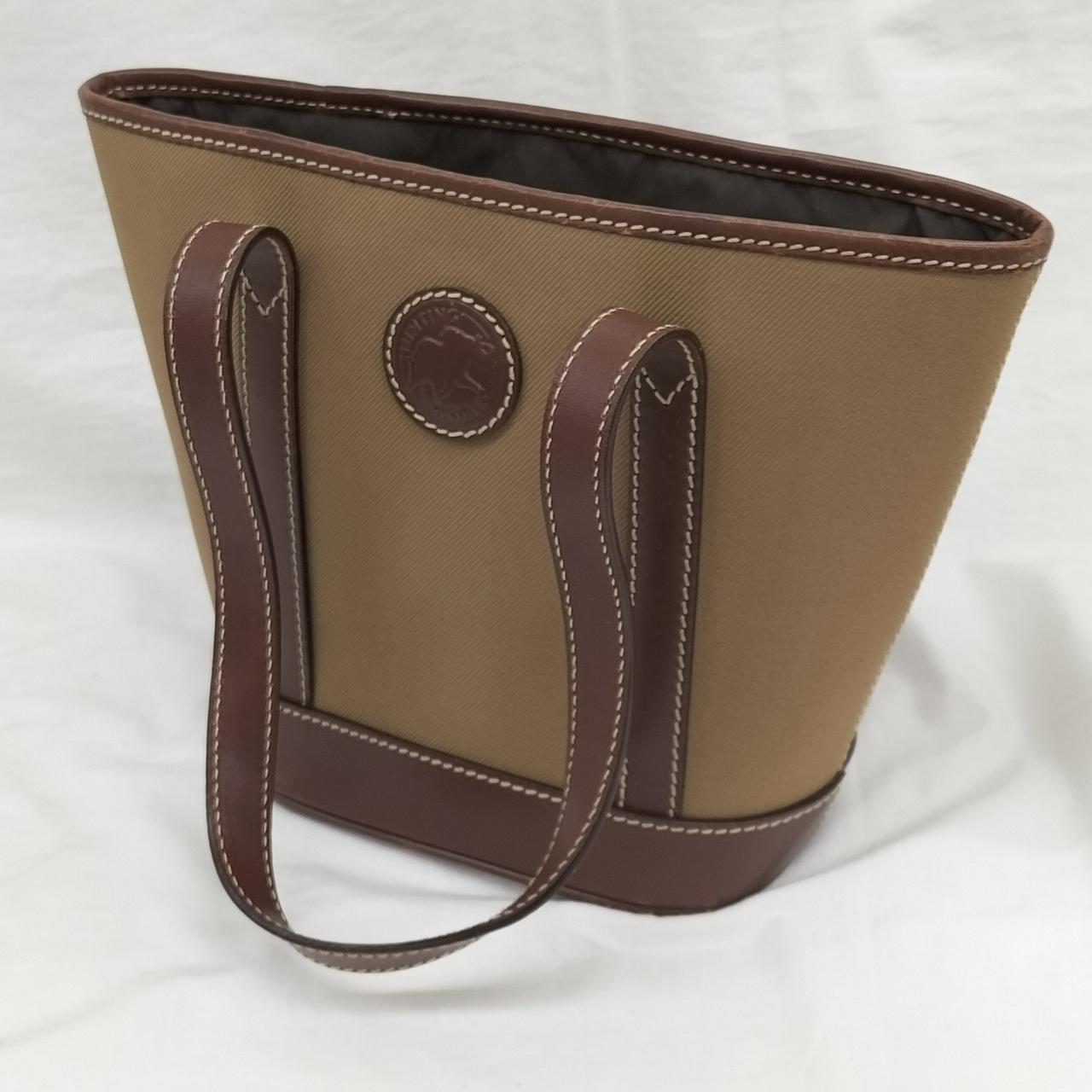 ハンティングワールドトートバック