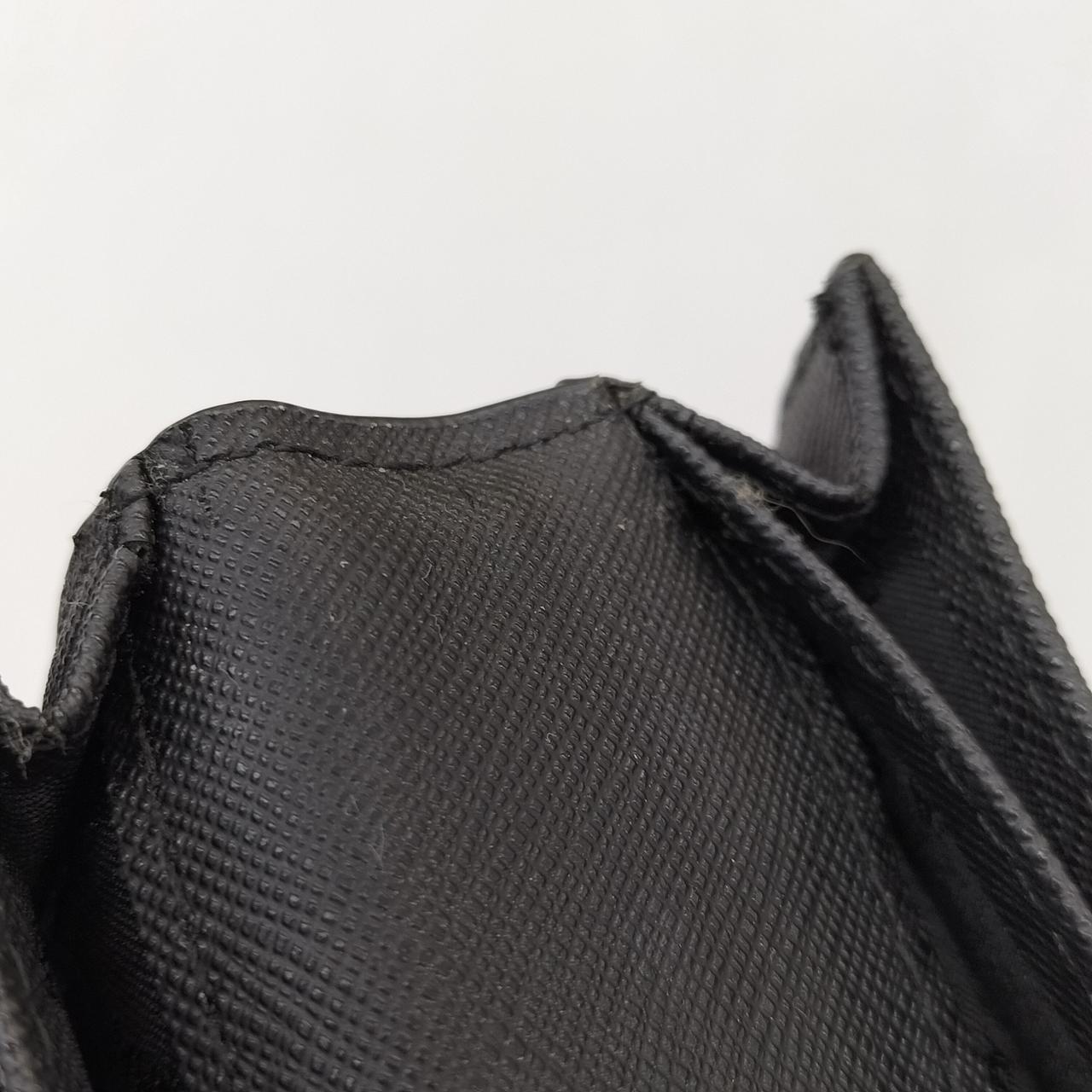 内側折り目ひび割れあり