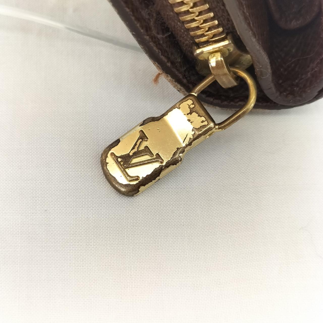 ファスナー持ち手、色剥げ有ります。