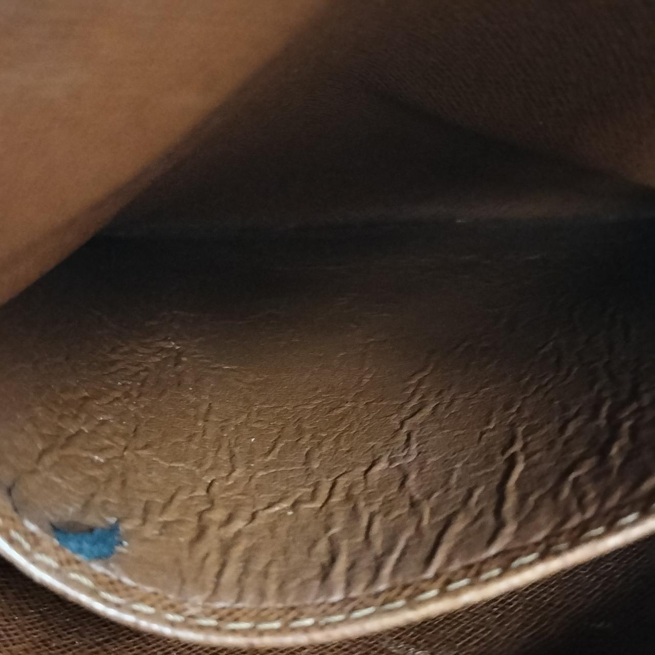 内側ポケット劣化あり