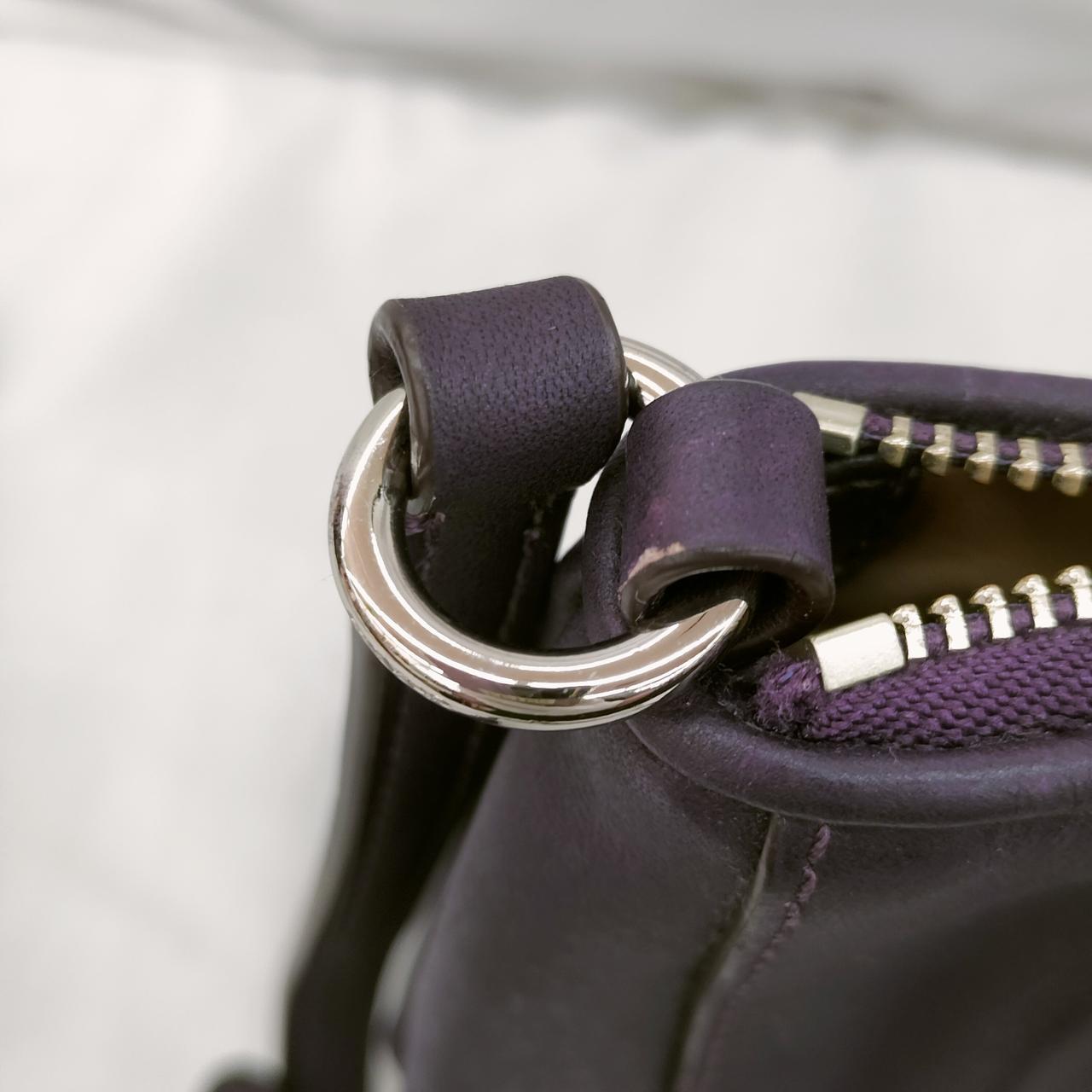 使用に伴うキズが有ります。