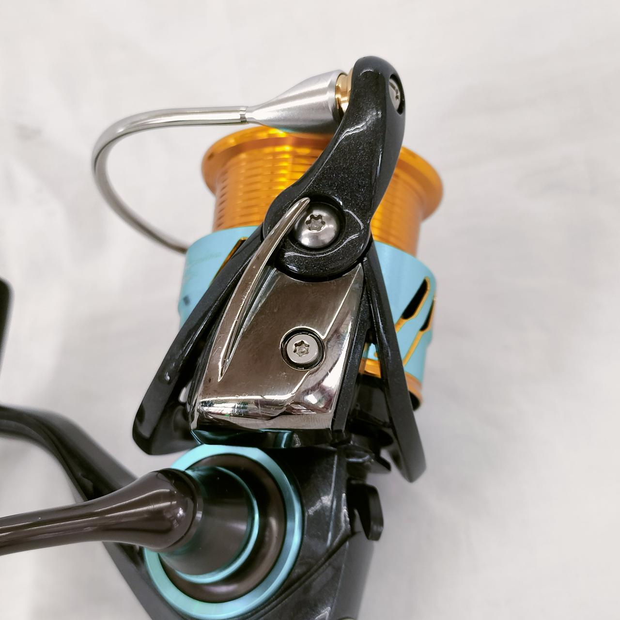 DAIWA エメラルダス　MX 2500P-H スピニングリール DAIWA エメラルダス MX 2500P-H スピニングリール