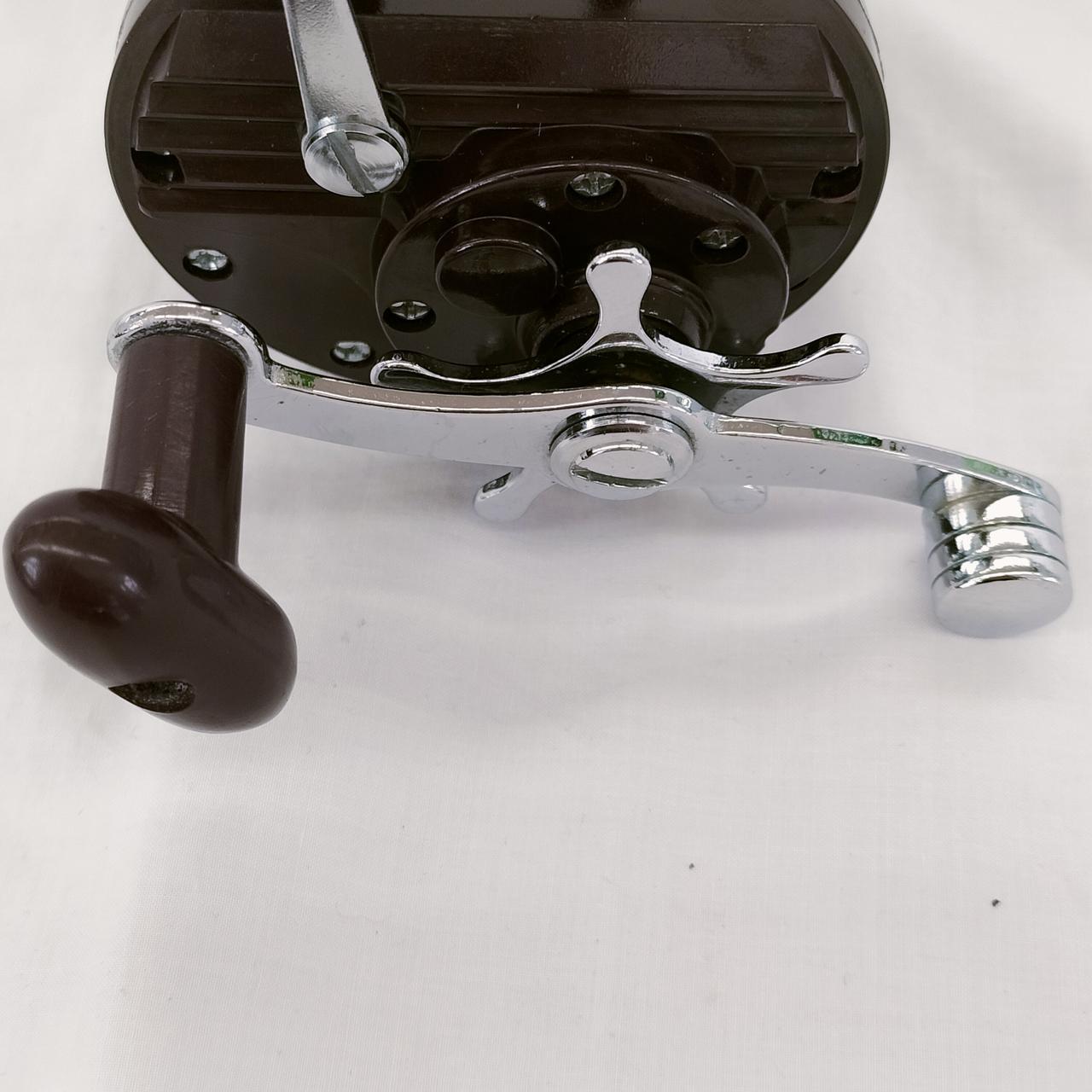 使用に伴うキズが有り有ります。