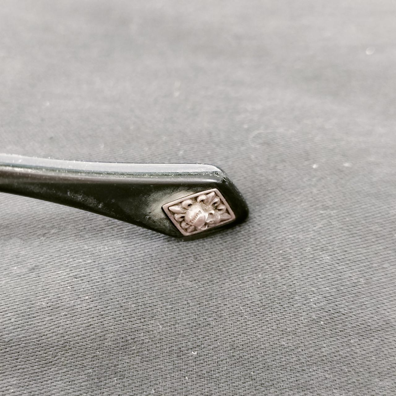 擦れが有ります。