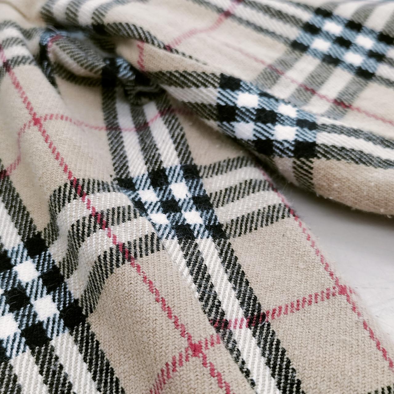 毛羽立ち、色褪せあり