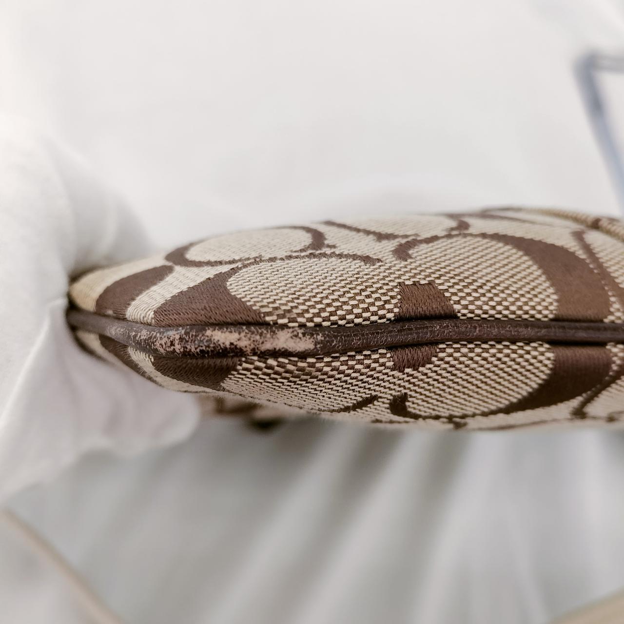 角擦れが有ります。