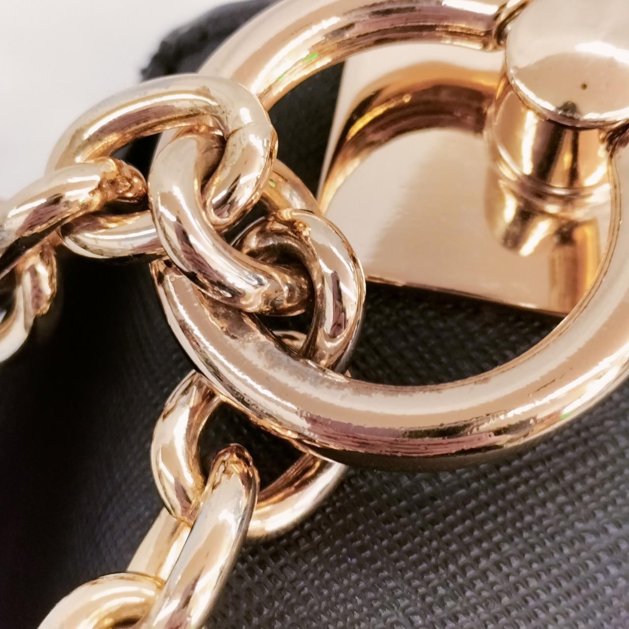 ショルダー金具つなぎ目色剥げあり