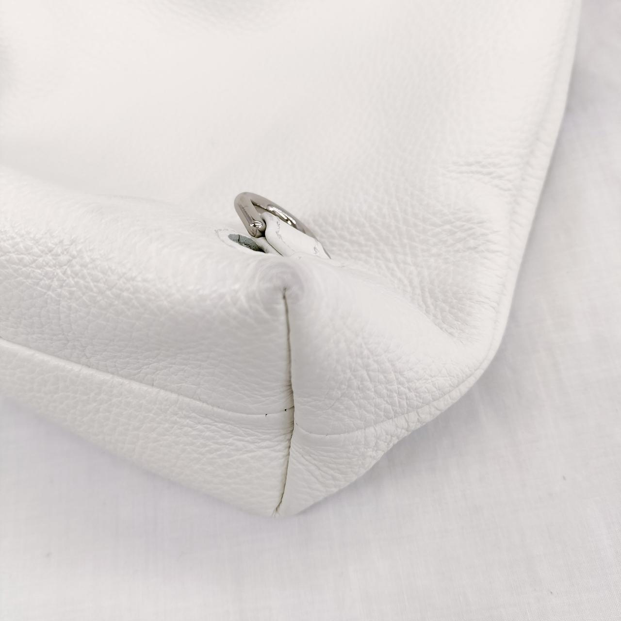 角黒ずみ汚れあり