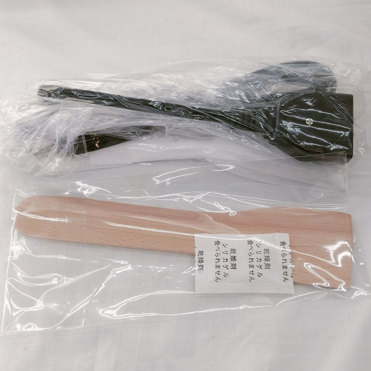 画像①の付属品です。木べら.電源コード