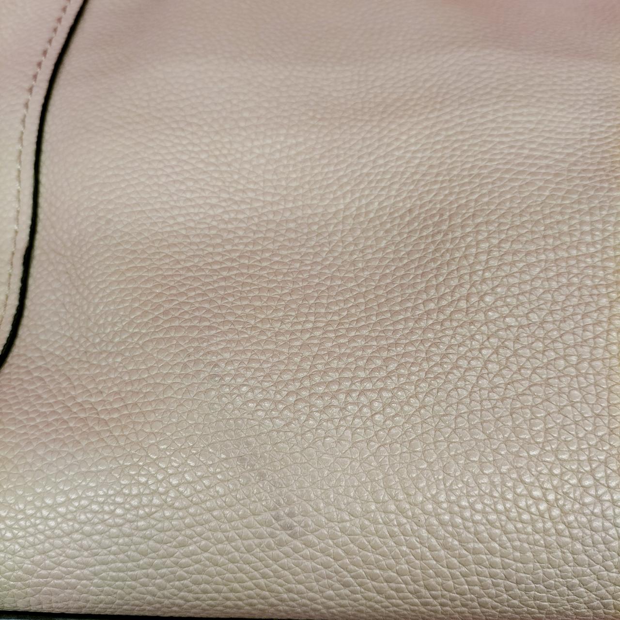 背面部分に薄っすら汚れ有ります