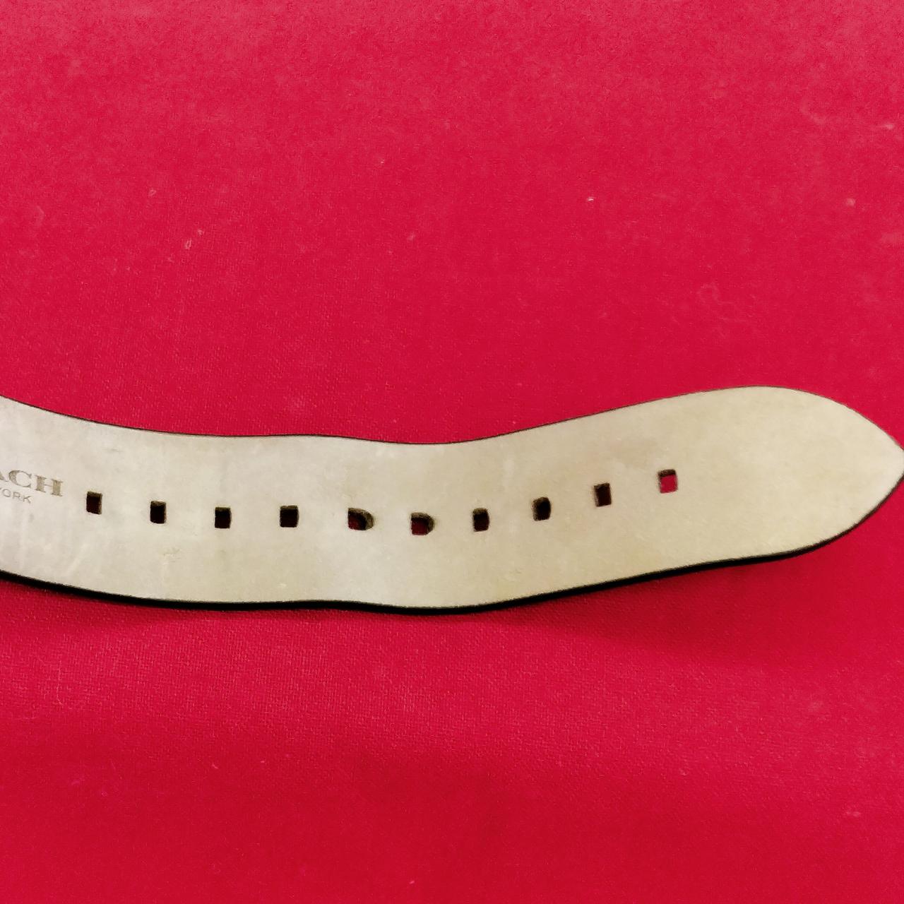 ベルト調整穴、10カ所有ります。