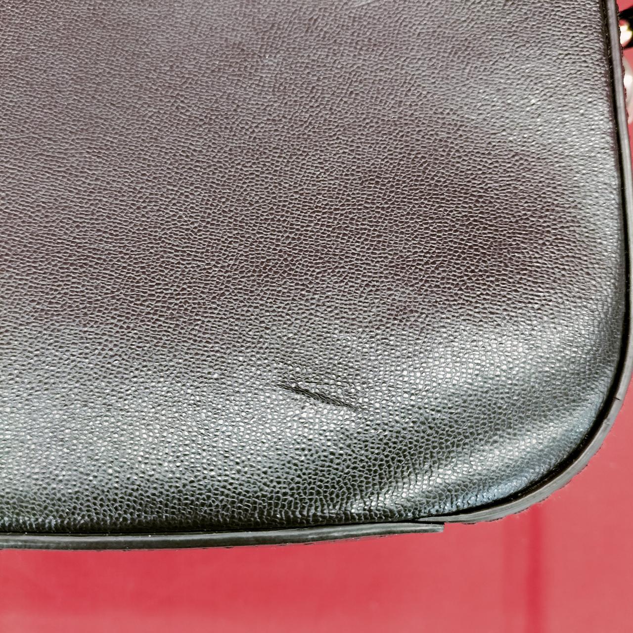 前面に小さなキズ有ります