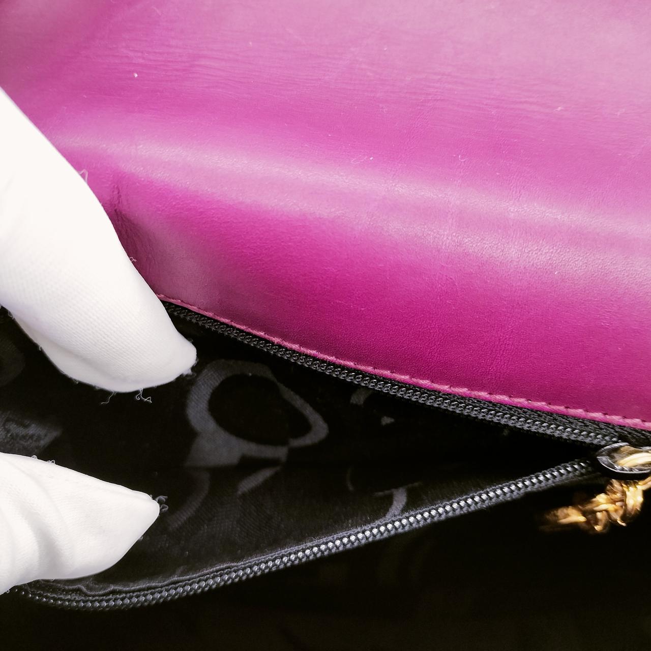 中にファスナーポケット✕１