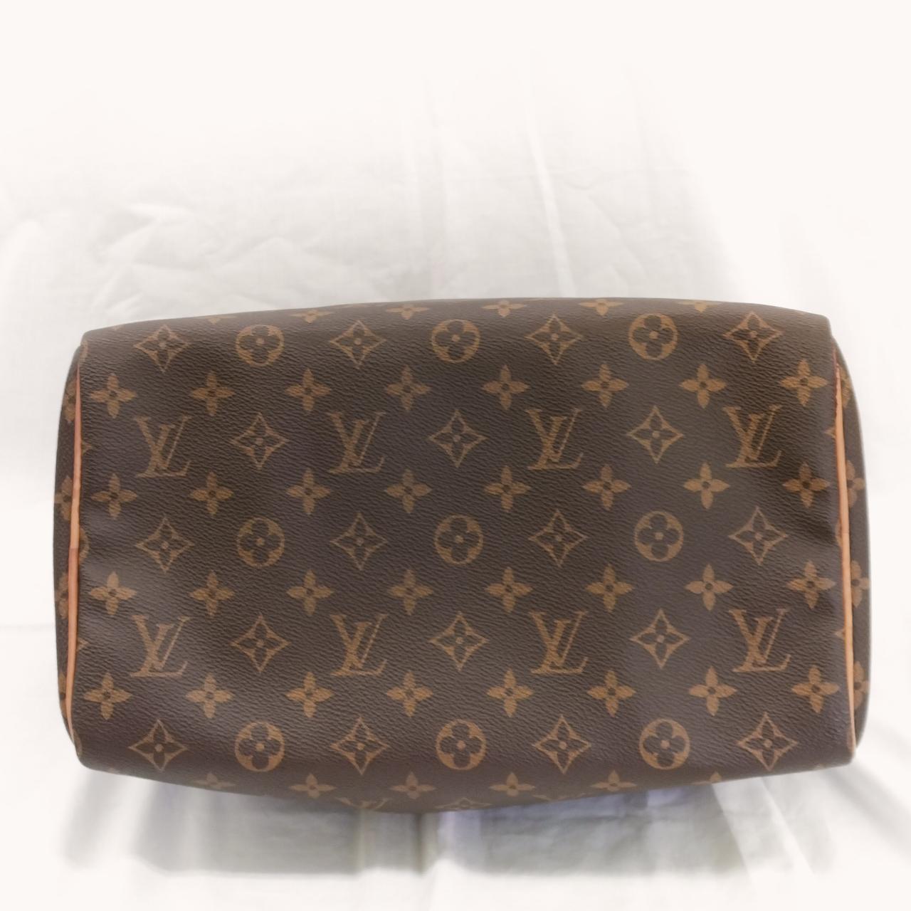 底面の状態です。角擦れが有ります。