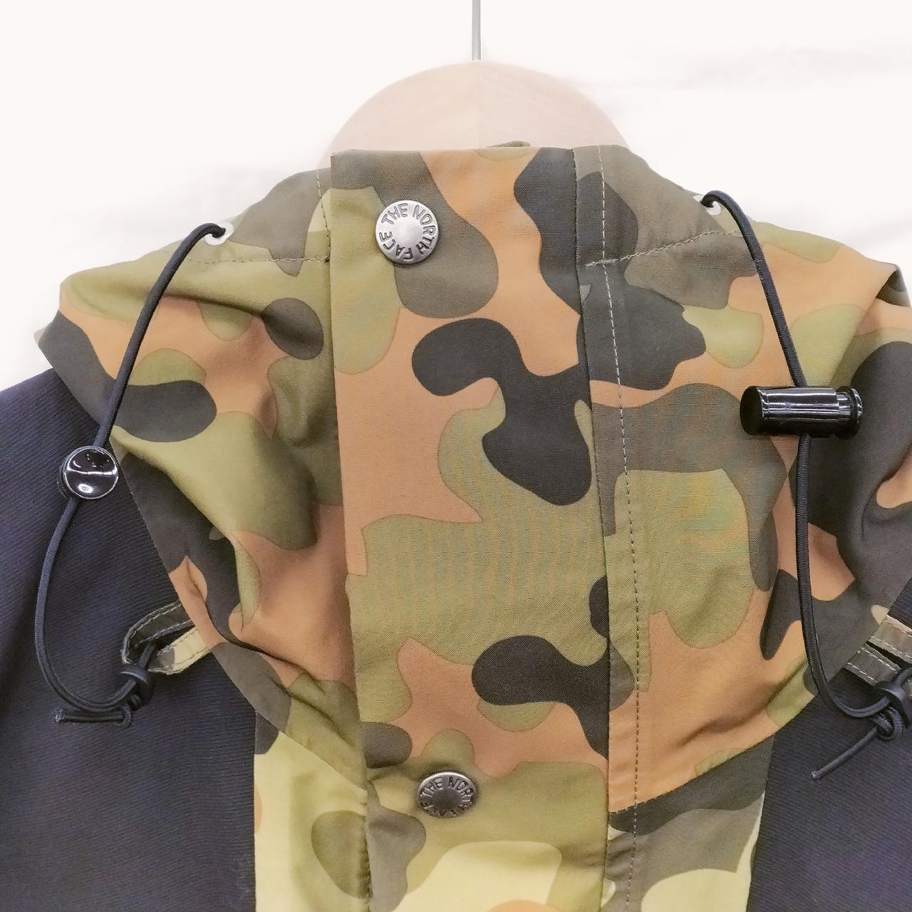 外側、上部の状態です。