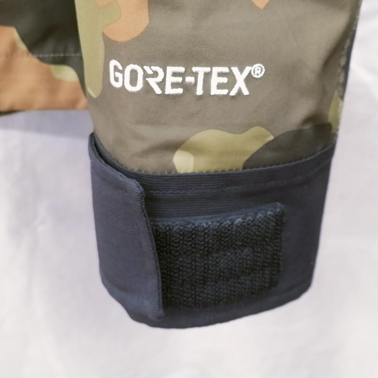 袖口部分の状態です。刻印有ります。