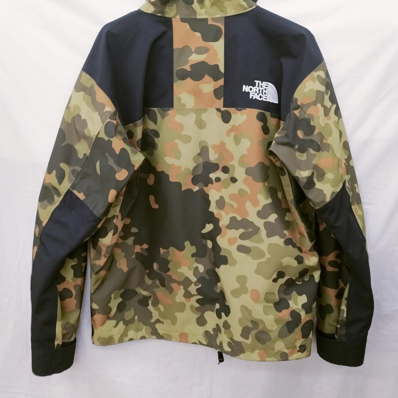 外側、裏面の状態です。