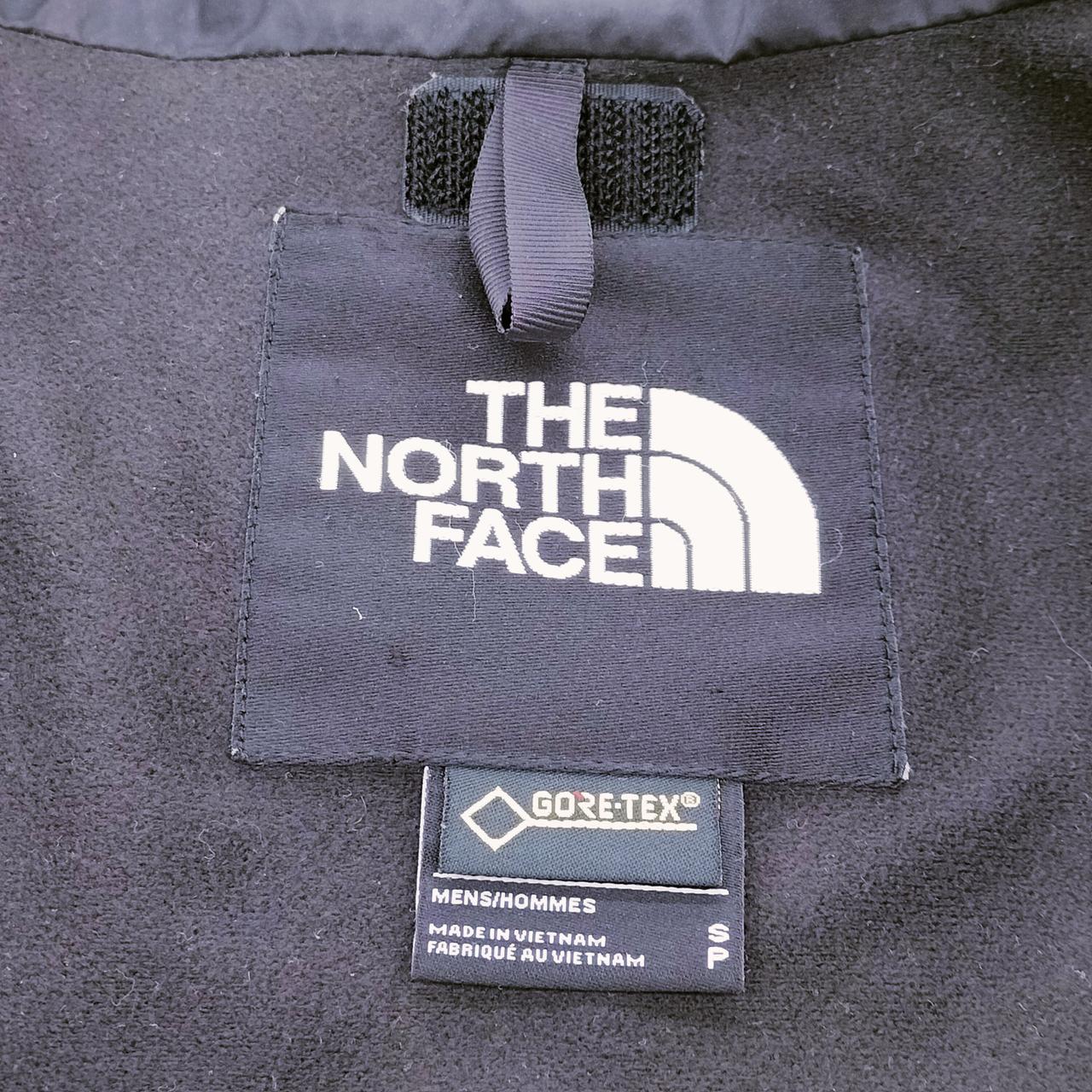 内側ポケットタグの状態です。サイズS