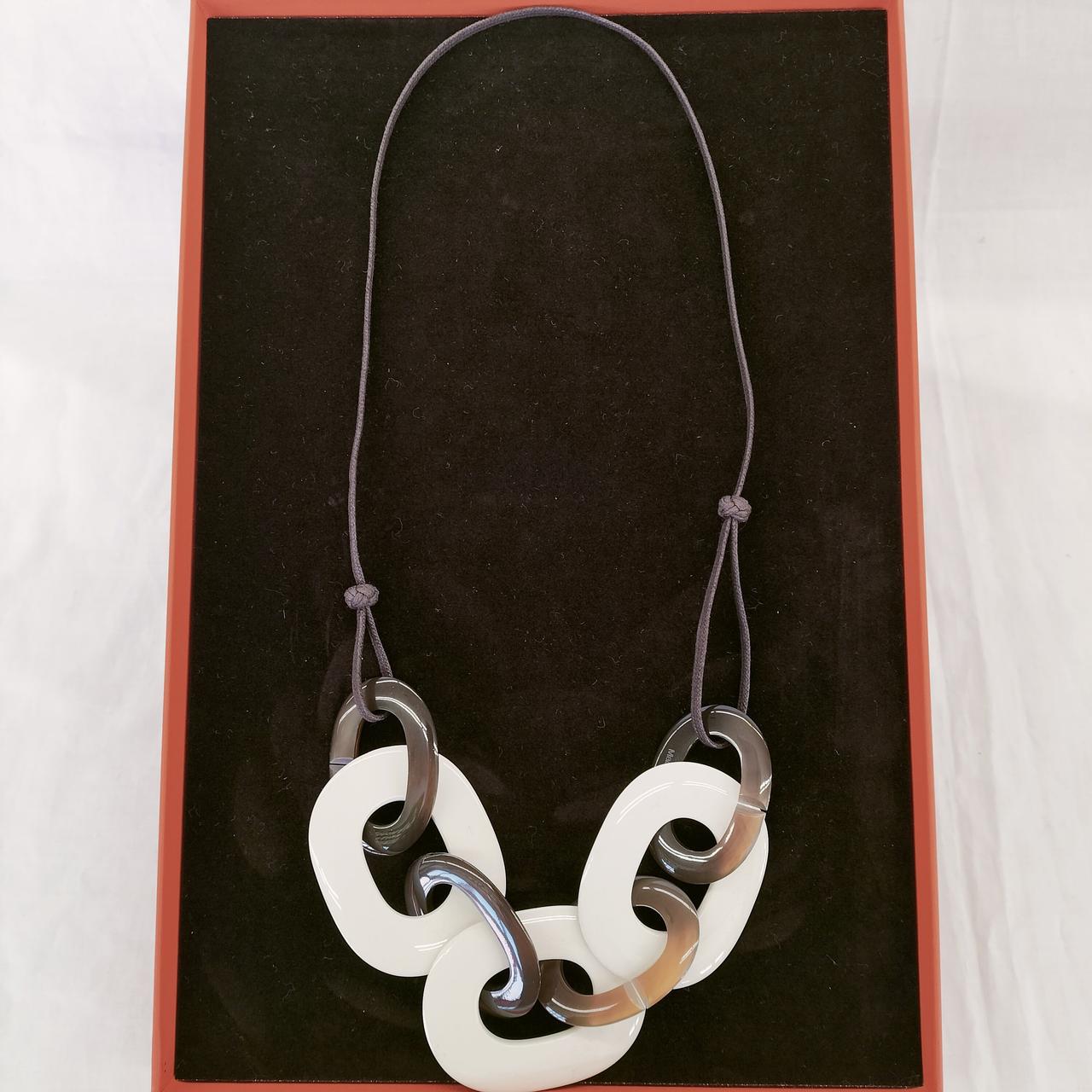 HERMESバッファローホーンネックレス