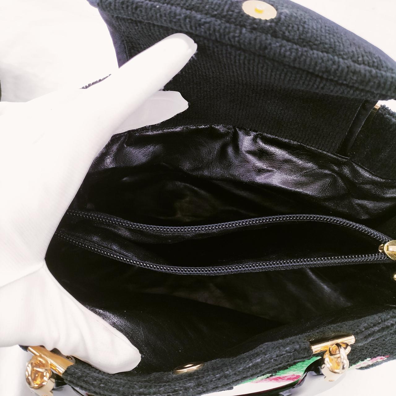 中の様子
ベタつき有ります。