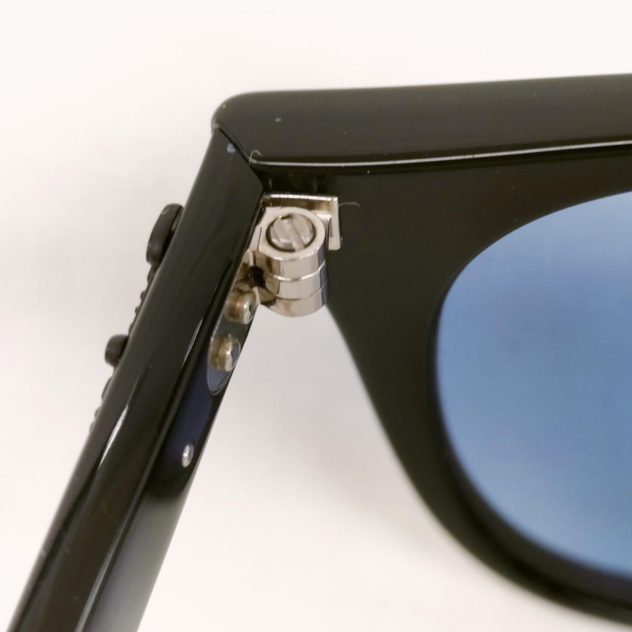 丁番も綺麗な状態です。