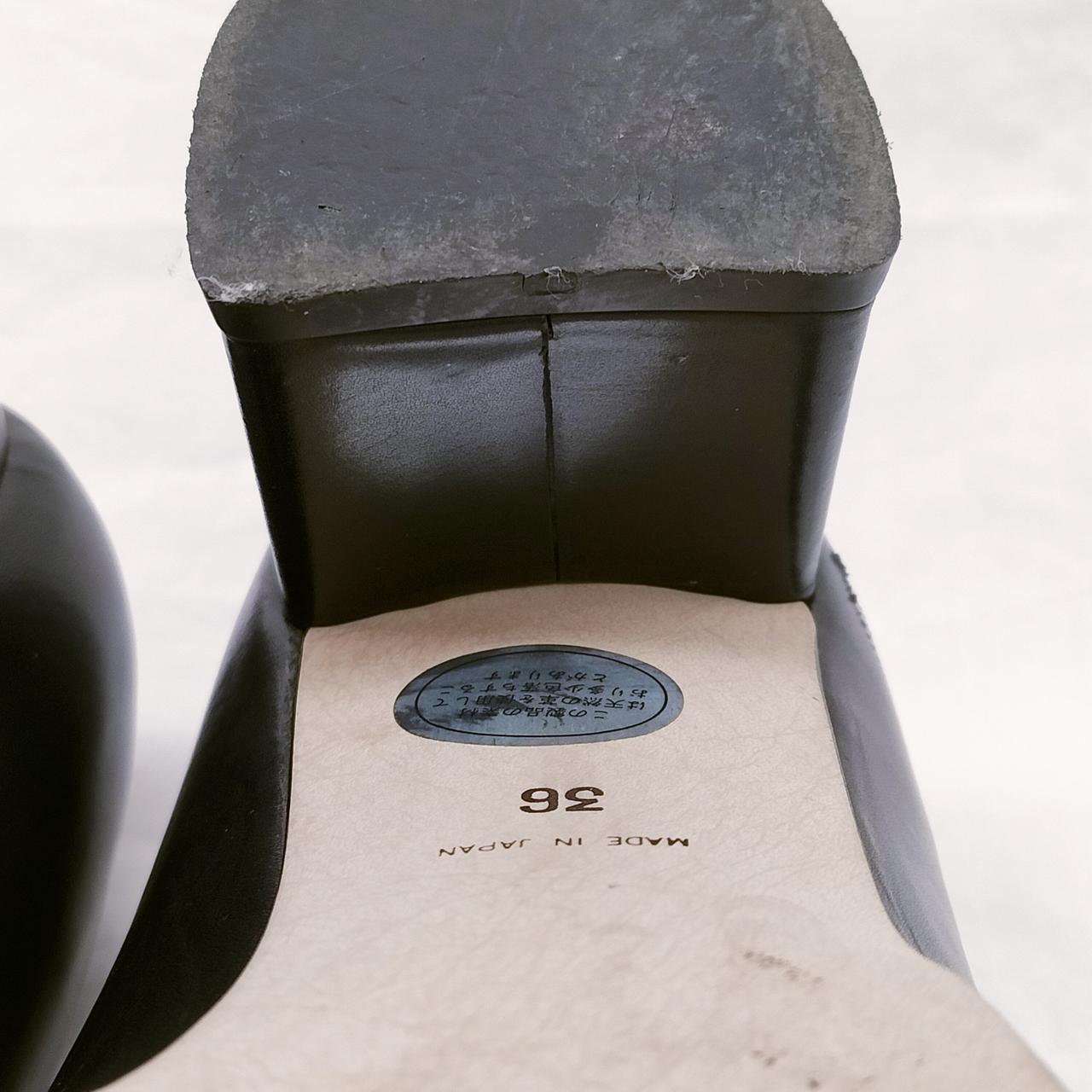 擦れ、キズ等が有ります。