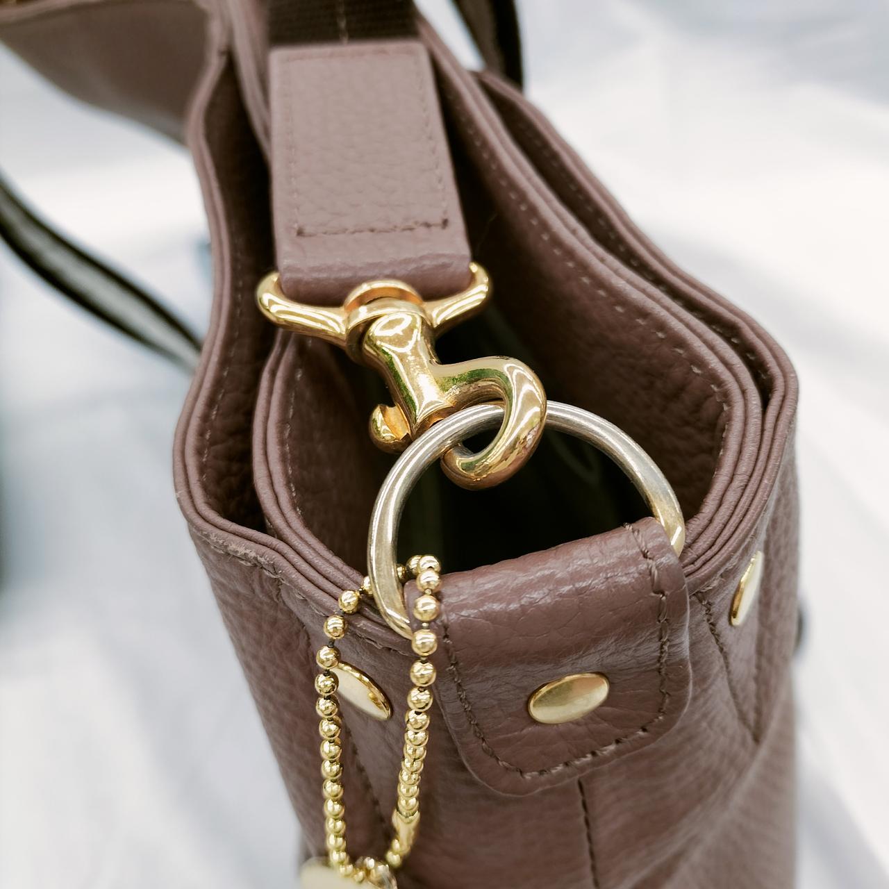 金具の色剥げ有ります。