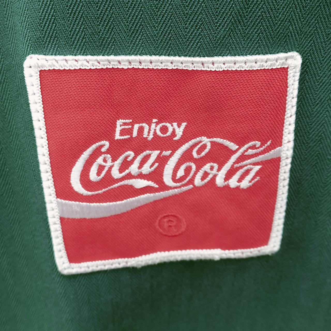 Coca-Colaワッペン付き