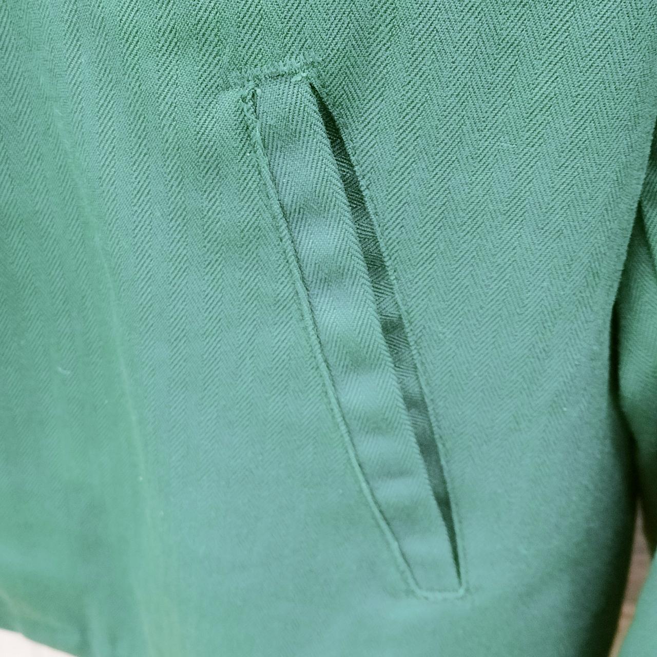 左側、ポケット部分です。