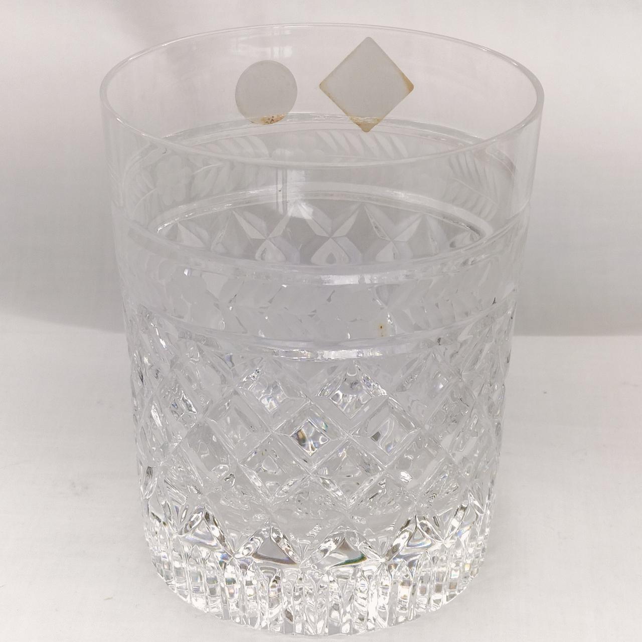 裏面の状態です。シール裏側、一部染み有り