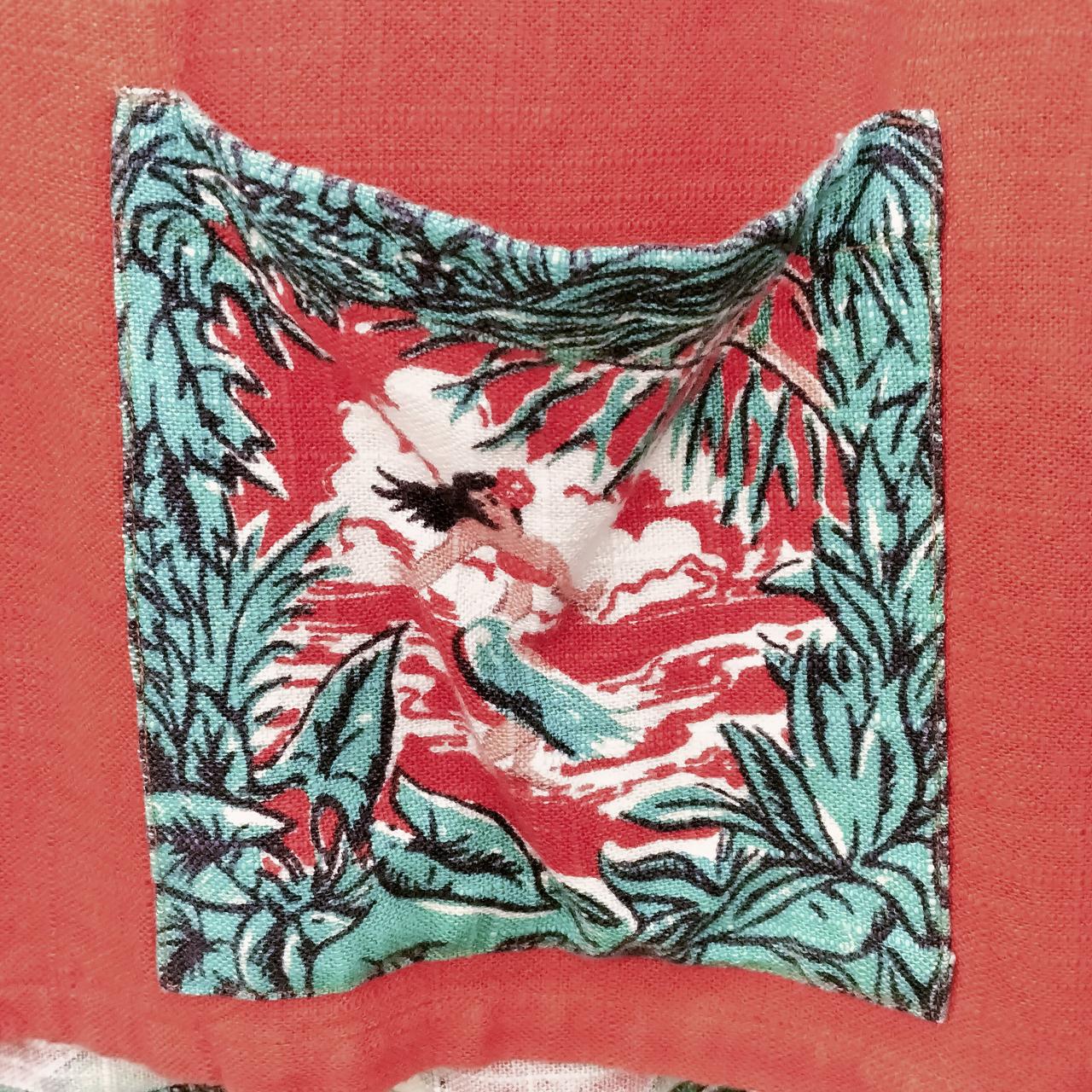 左側、ポケットの状態です。