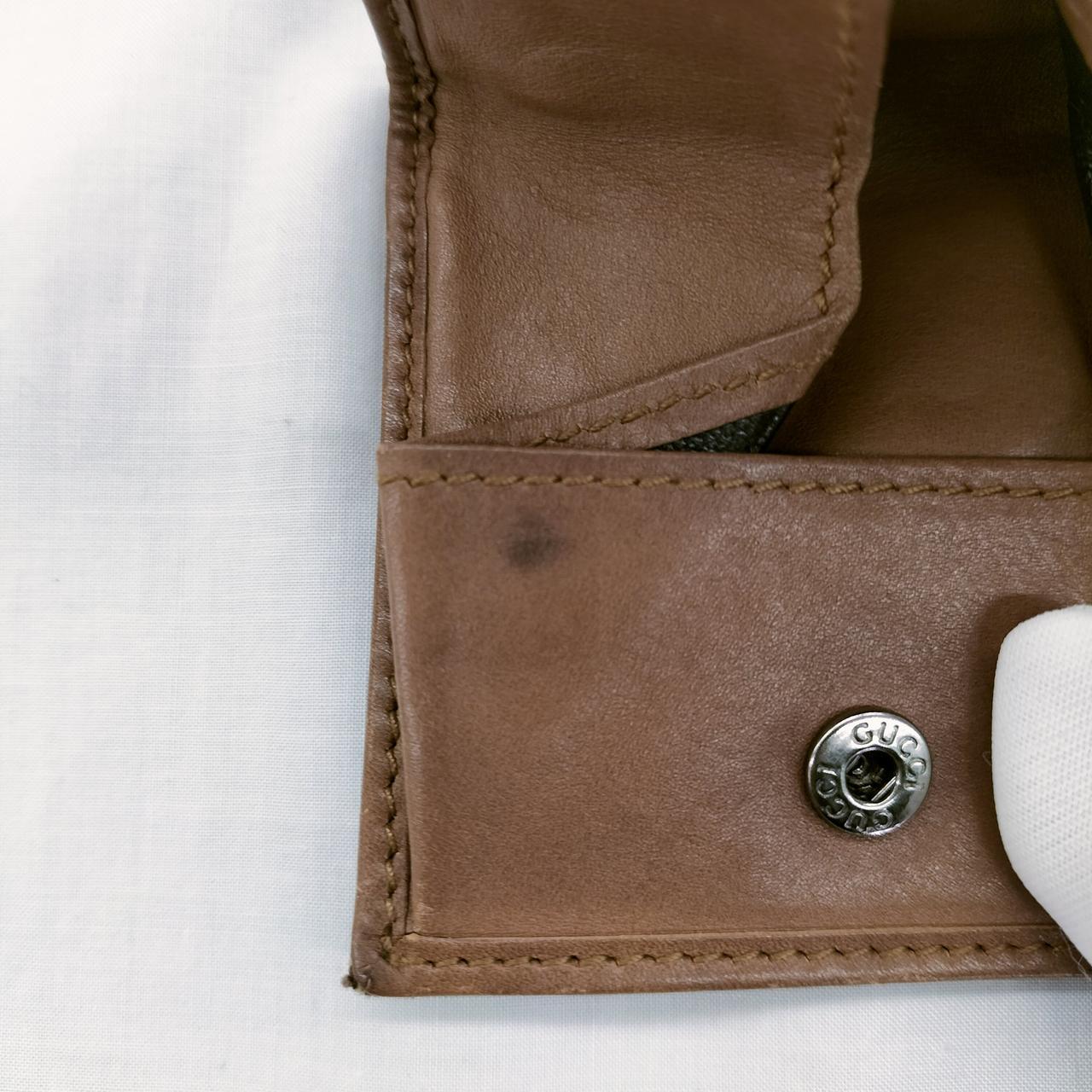 シミがあります。