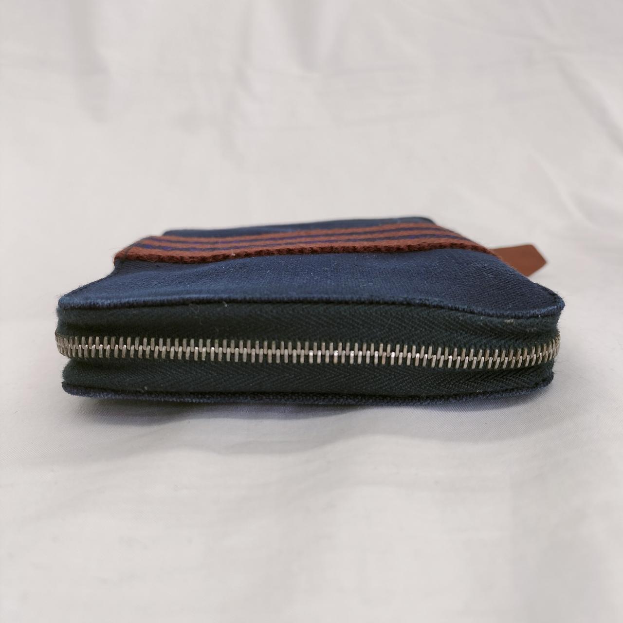 側面　角擦れがあります。