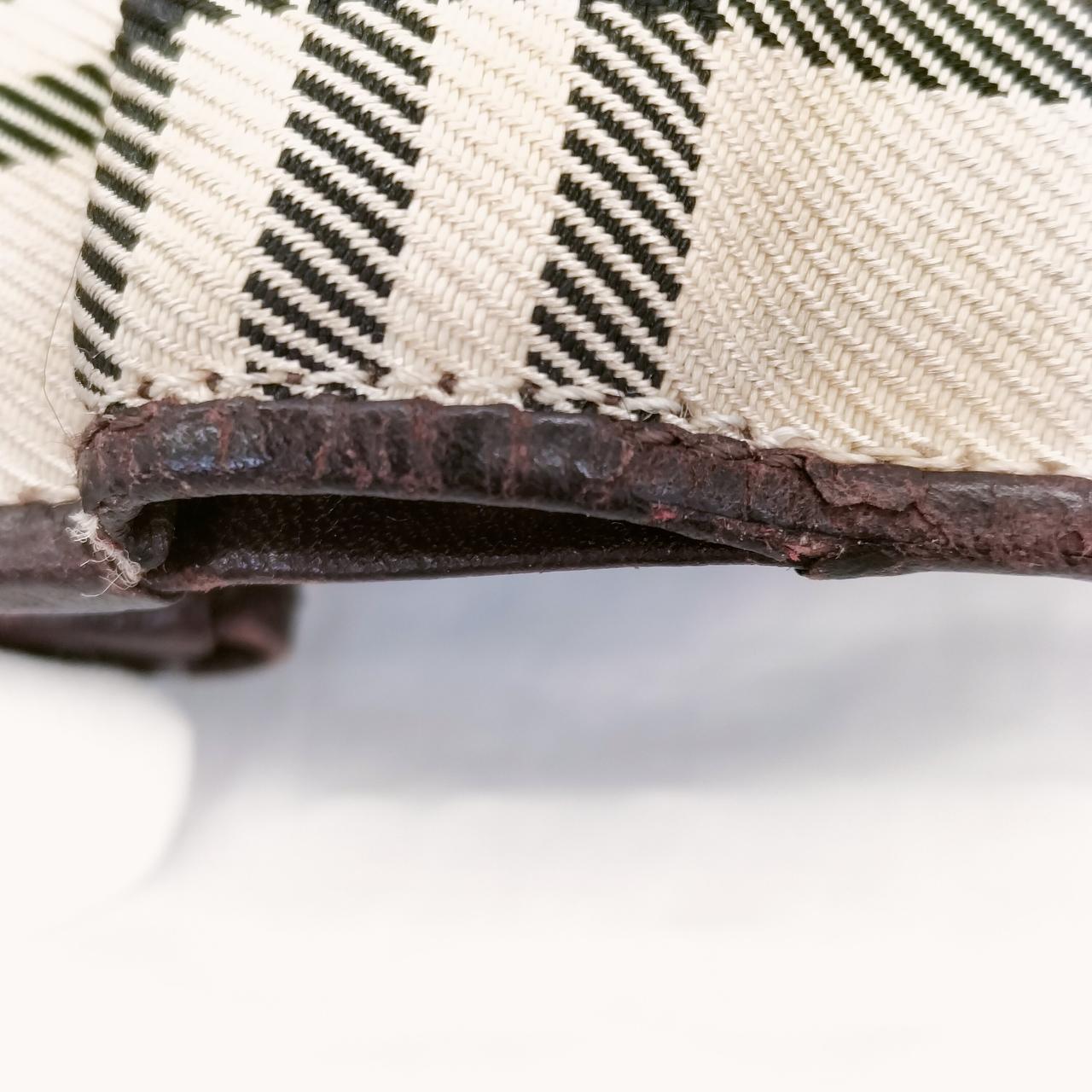 外側剥がれ有ります