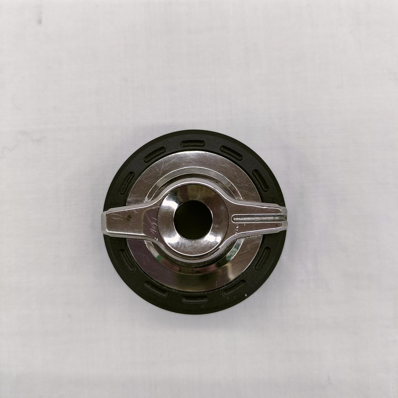 スプール蓋です。擦れが有ります