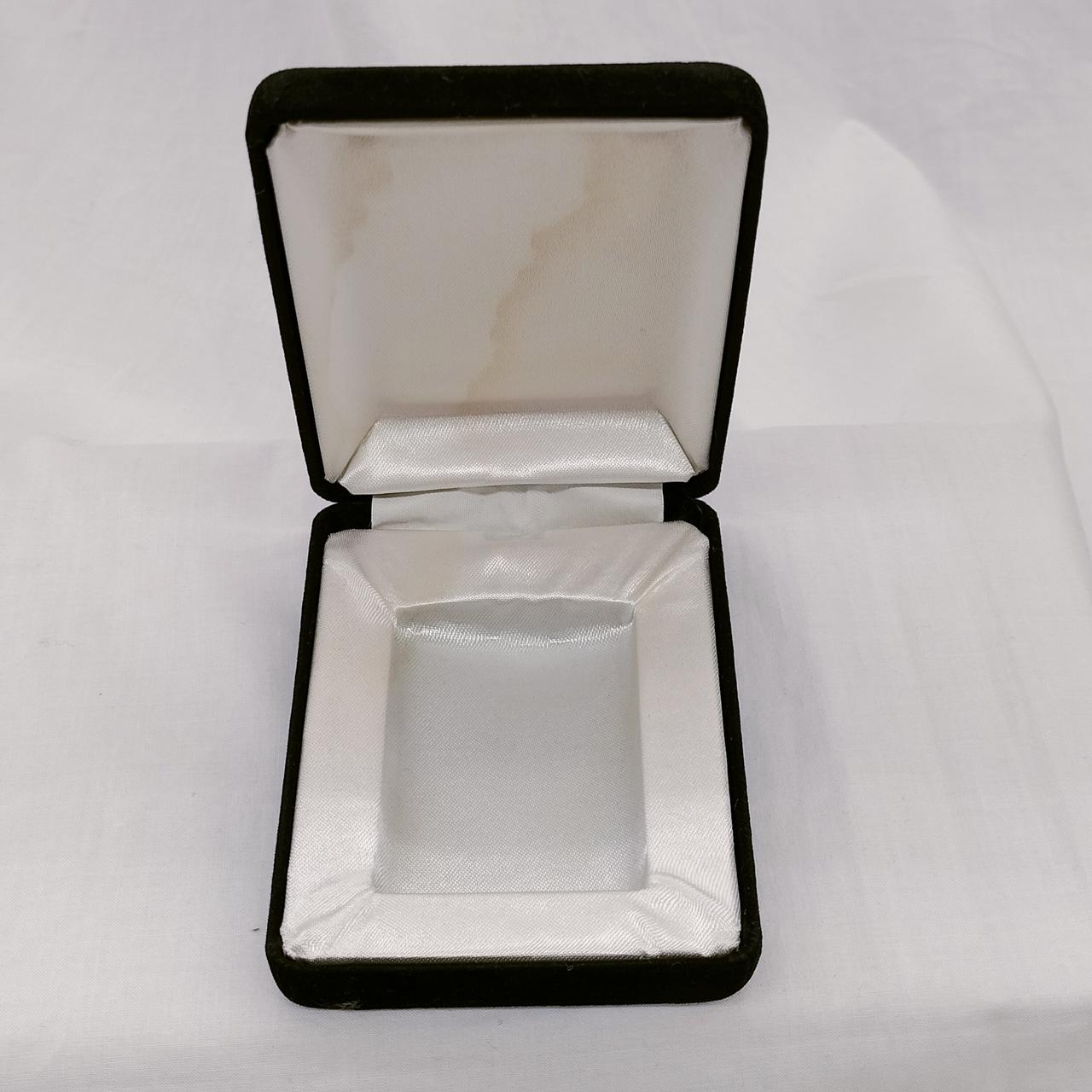 付属品→内側の状態です。染みが有ります。