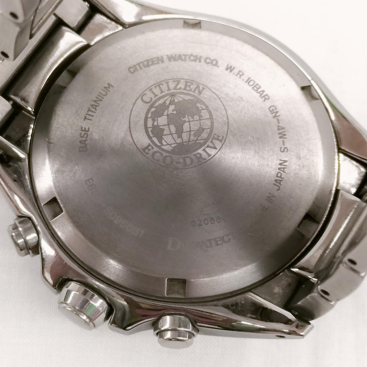 裏面→蓋部分の状態です。