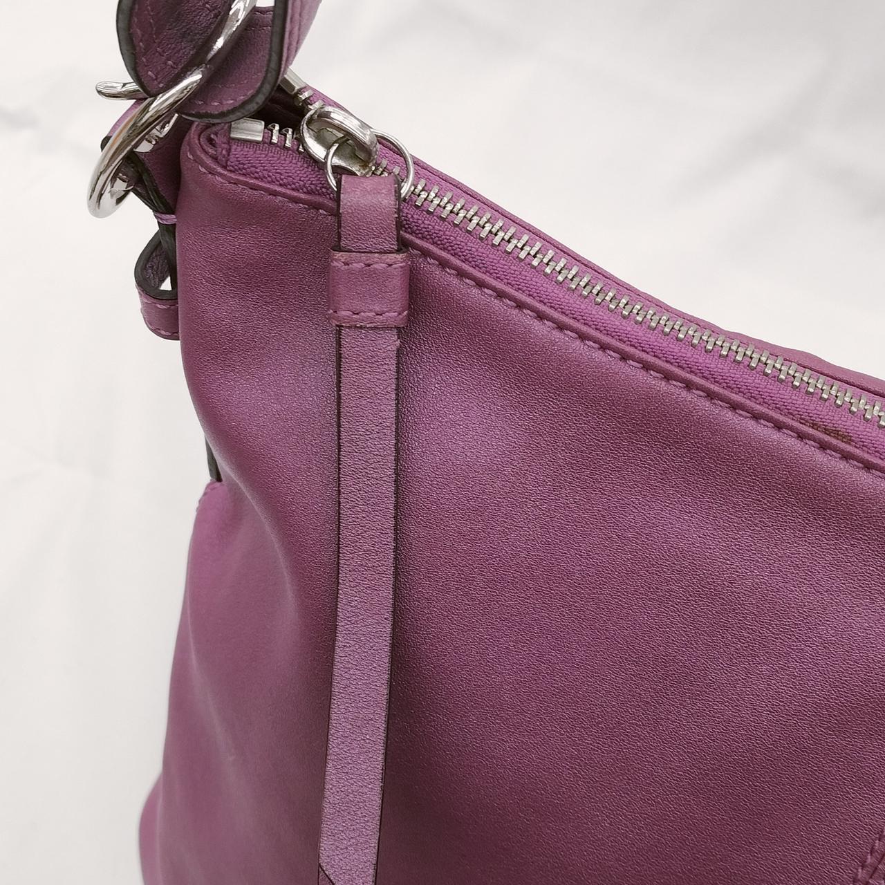 ファスナー持ち手部分の状態です。