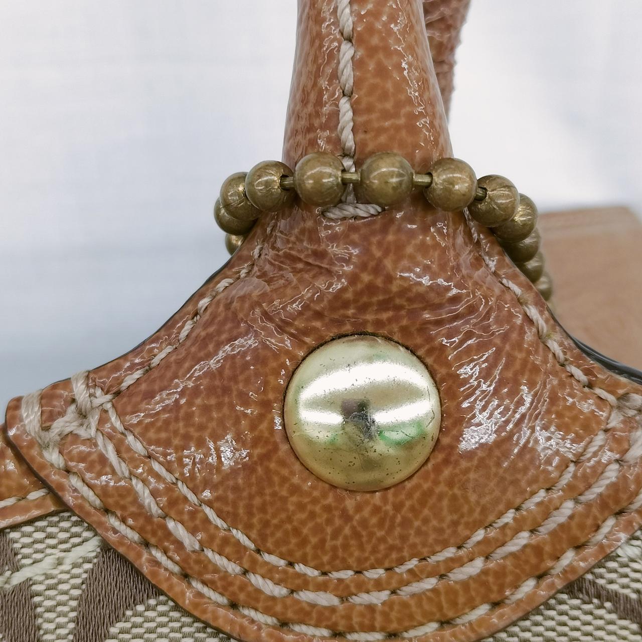 金具の色剥げ有ります。