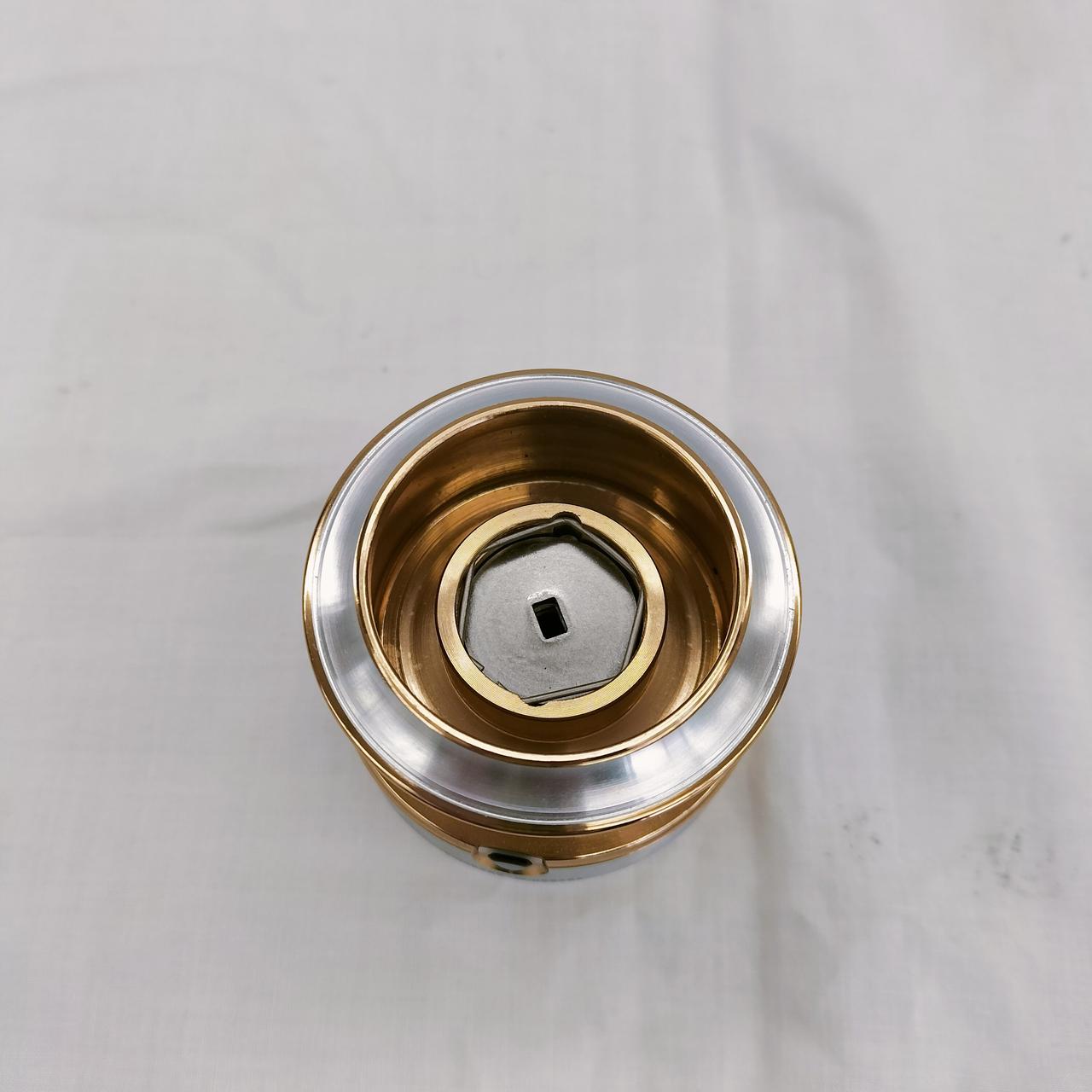 スプール内部です