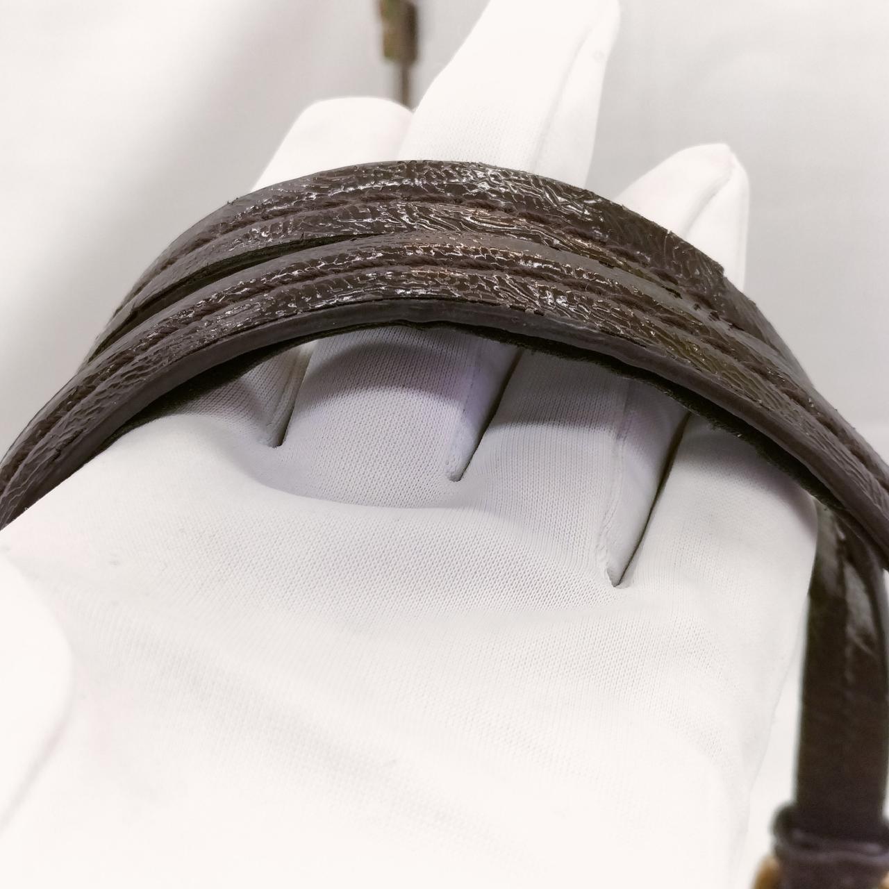 持ち手部分→劣化、剥がれ等が有ります。